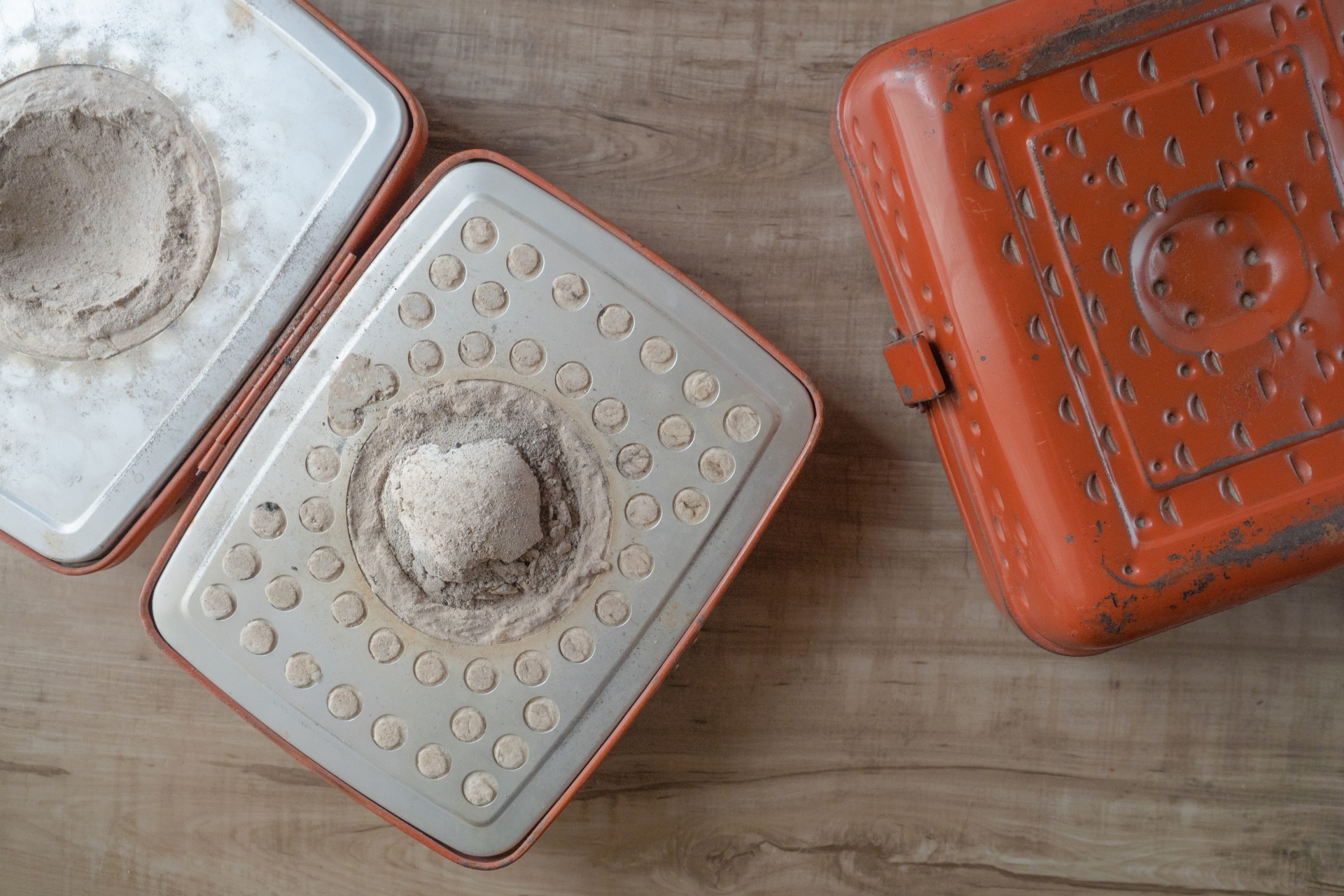 昭和の冬の暖と言えば豆炭あんか | 思い出脳活のトレホ