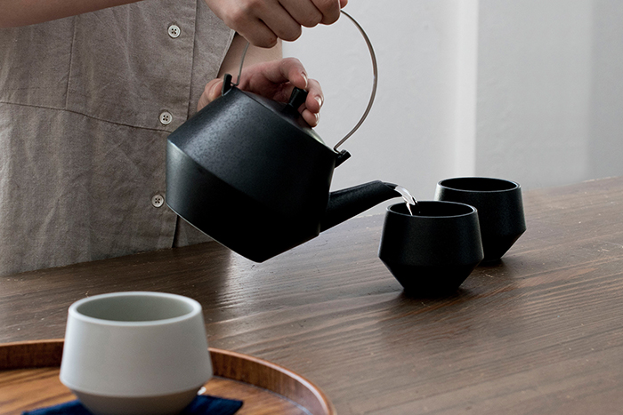 土瓶 急須 frustum フラスタム 日本製 茶器 美濃焼 | トランパラン