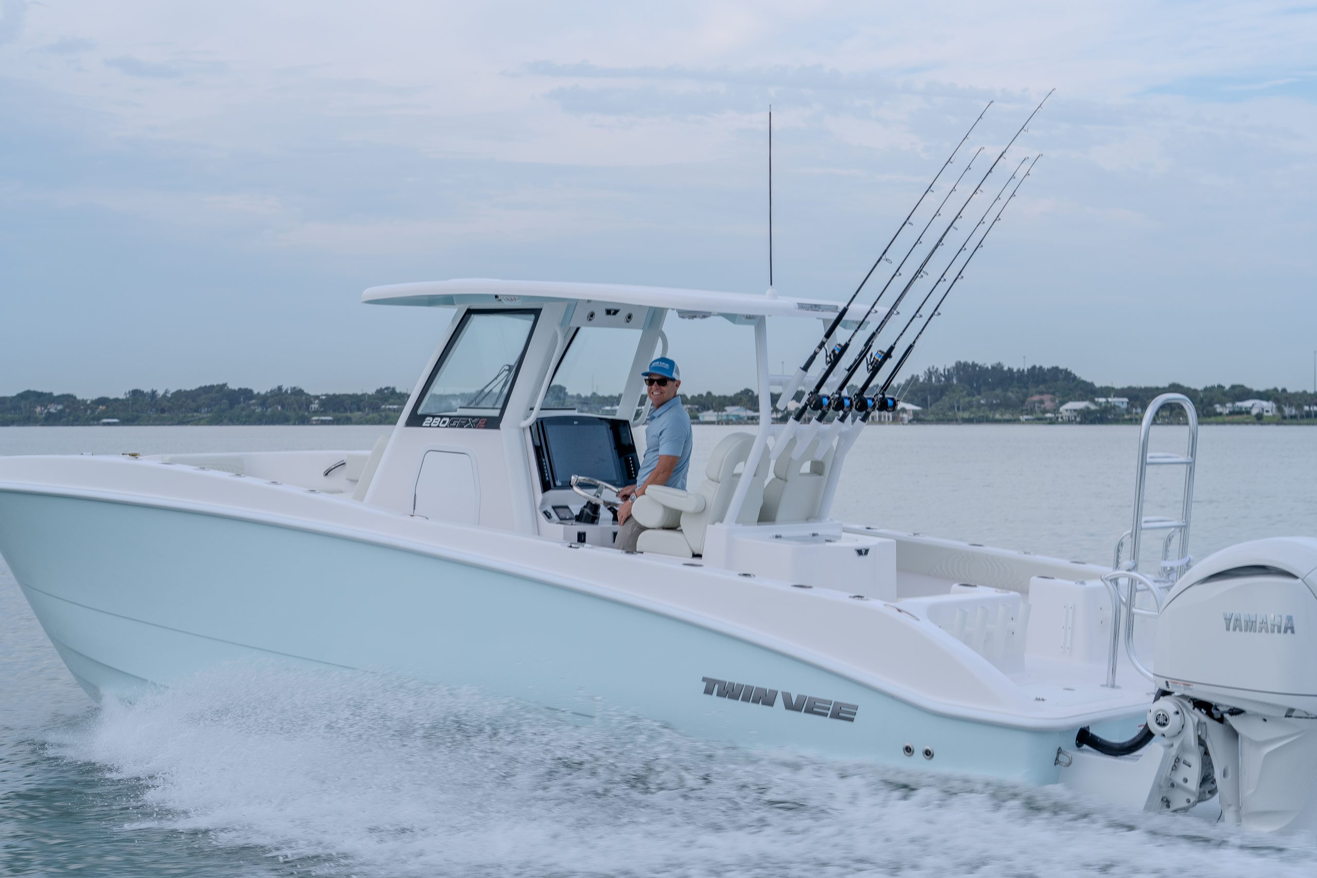 Twin Vee PowerCats CEO Joseph Visconti Showcases New 280 GFX2 in