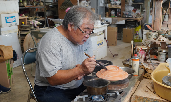 茶道具 琉球焼 壺屋焼 小橋川仁王造 茶碗 共箱 V 9832 島袋 信子 |