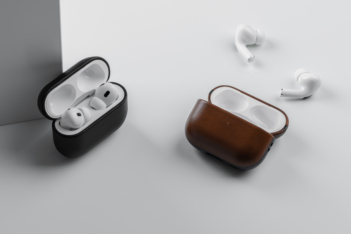 国内正規販売】NOMAD Modern Leather Case for Air Pods Pro