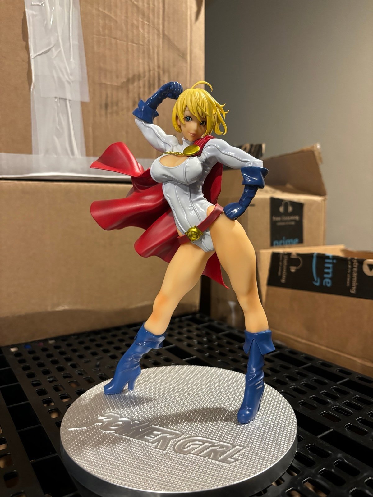 DC COMICS美少女フィギュア POWER GIRL パワーガール 1/7スケール