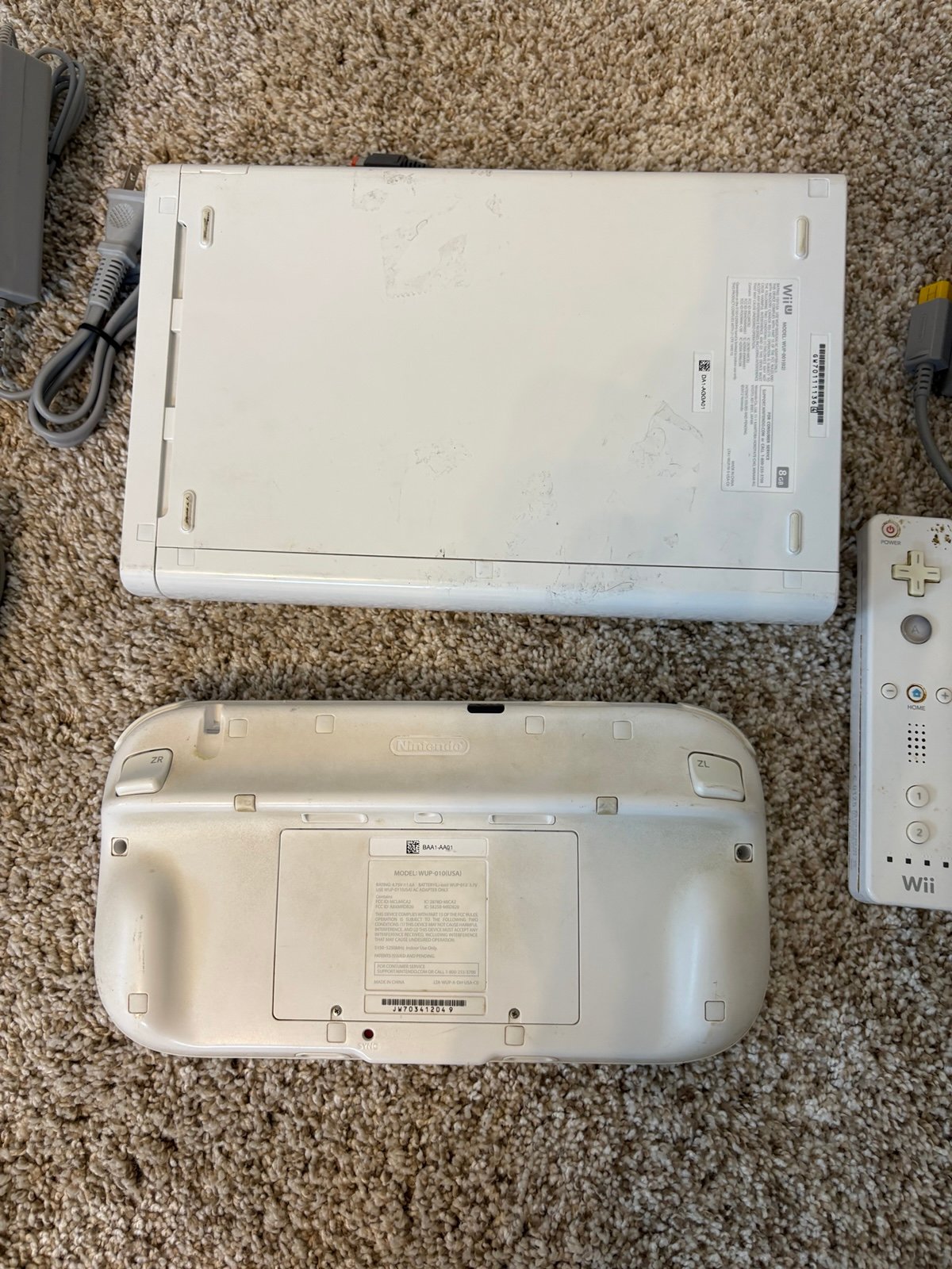 Nintendo Wii U Console WUP-001 White with Gamepad, Wires