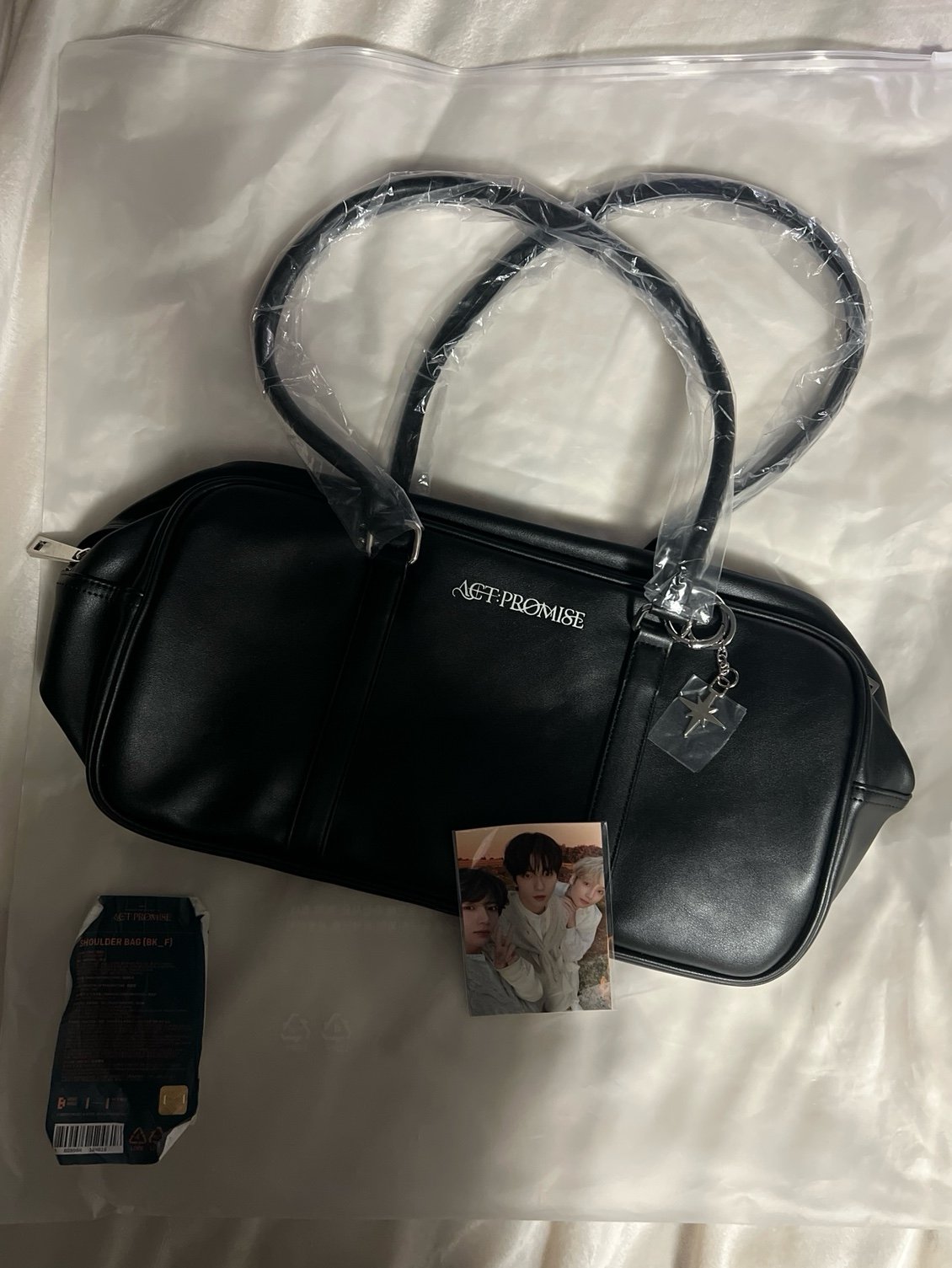 TXT ショルダーバッグ 【公式通販】