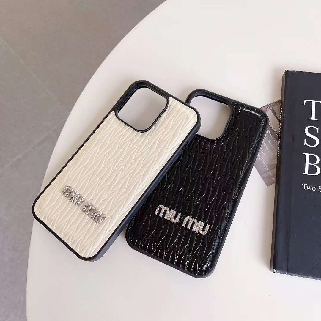 MIU MIU iPhone 14 Pro用カバーシープファー 【公式通販】