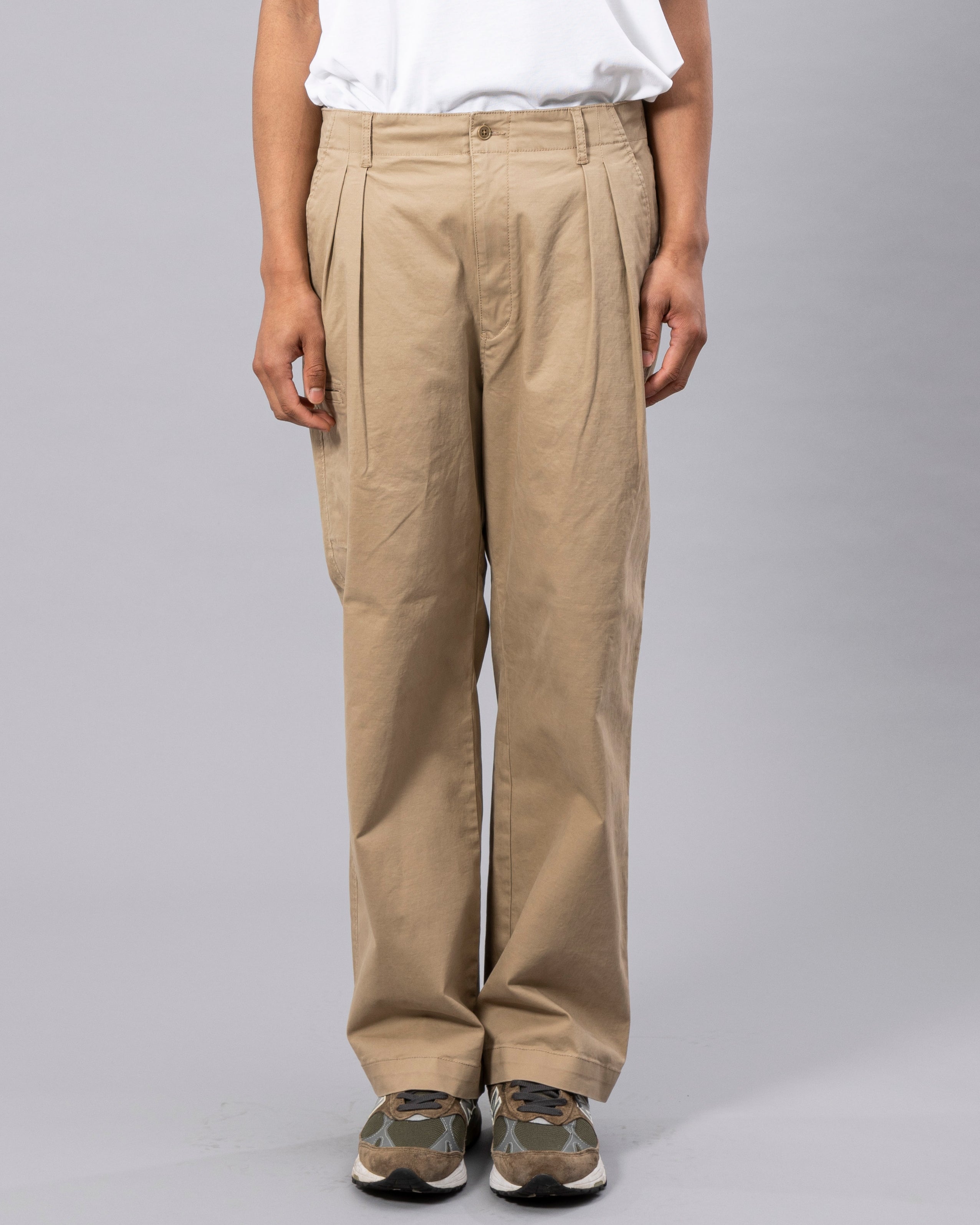 ALOUND TWO TUCK TAPERED CHINO PANTS