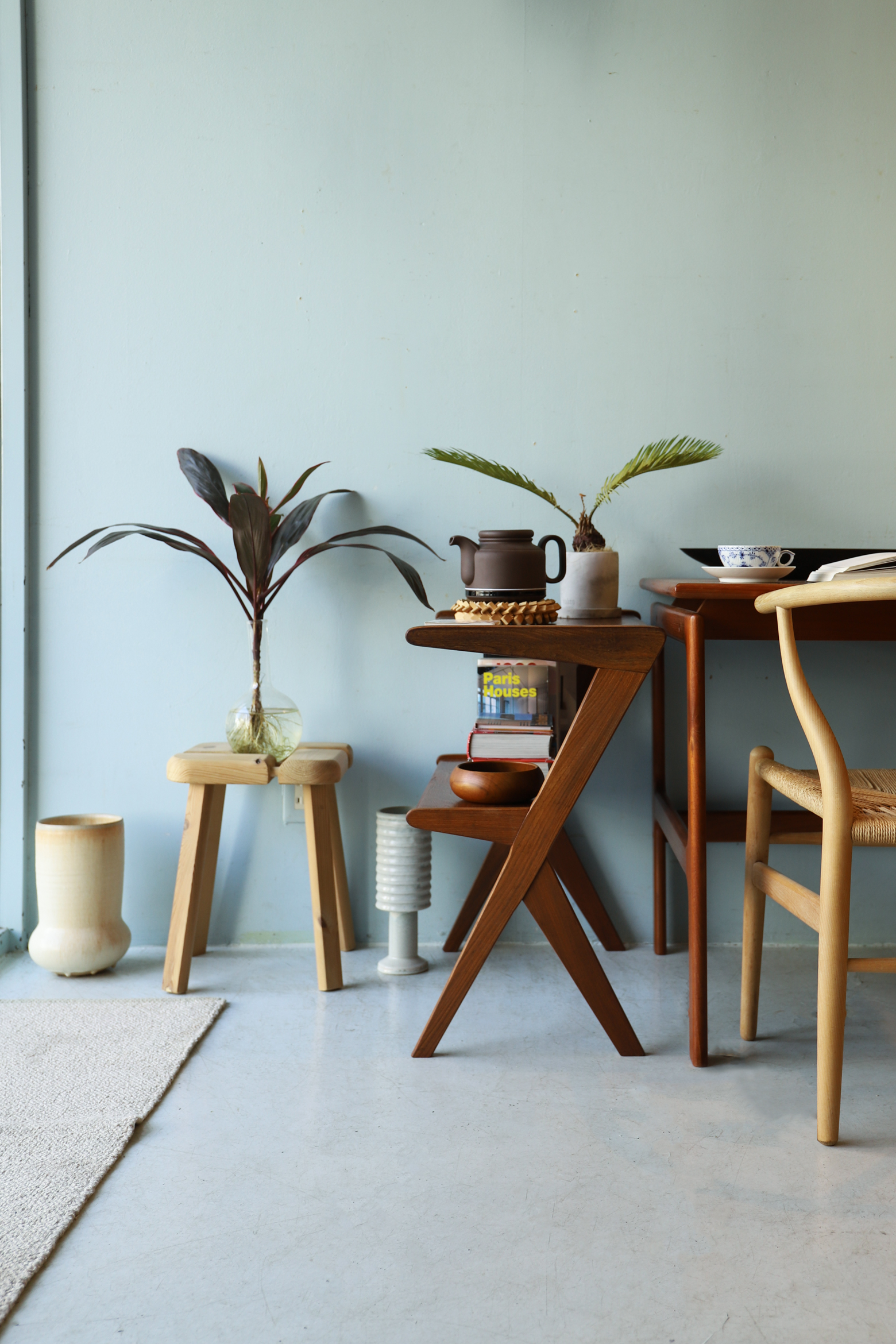 イギリスヴィンテージ サイドテーブル チーク材 ミッドセンチュリー