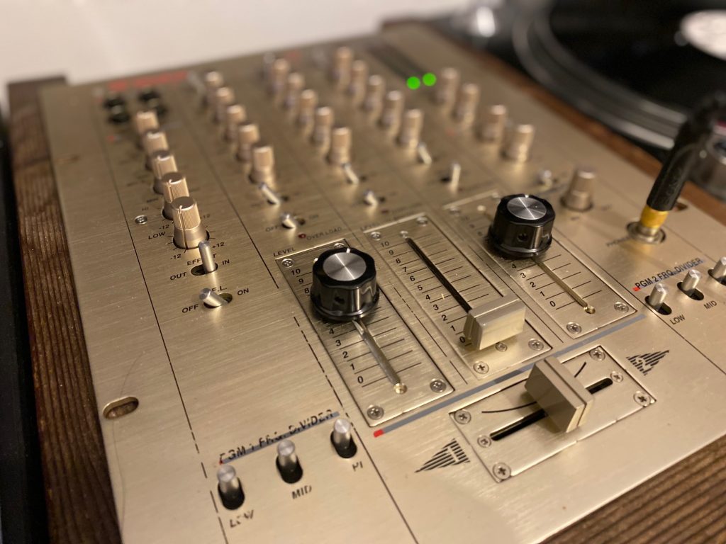 極上品 保管品 UREI 1620LE ロータリーフェーダー 極上品 保管品 UREI