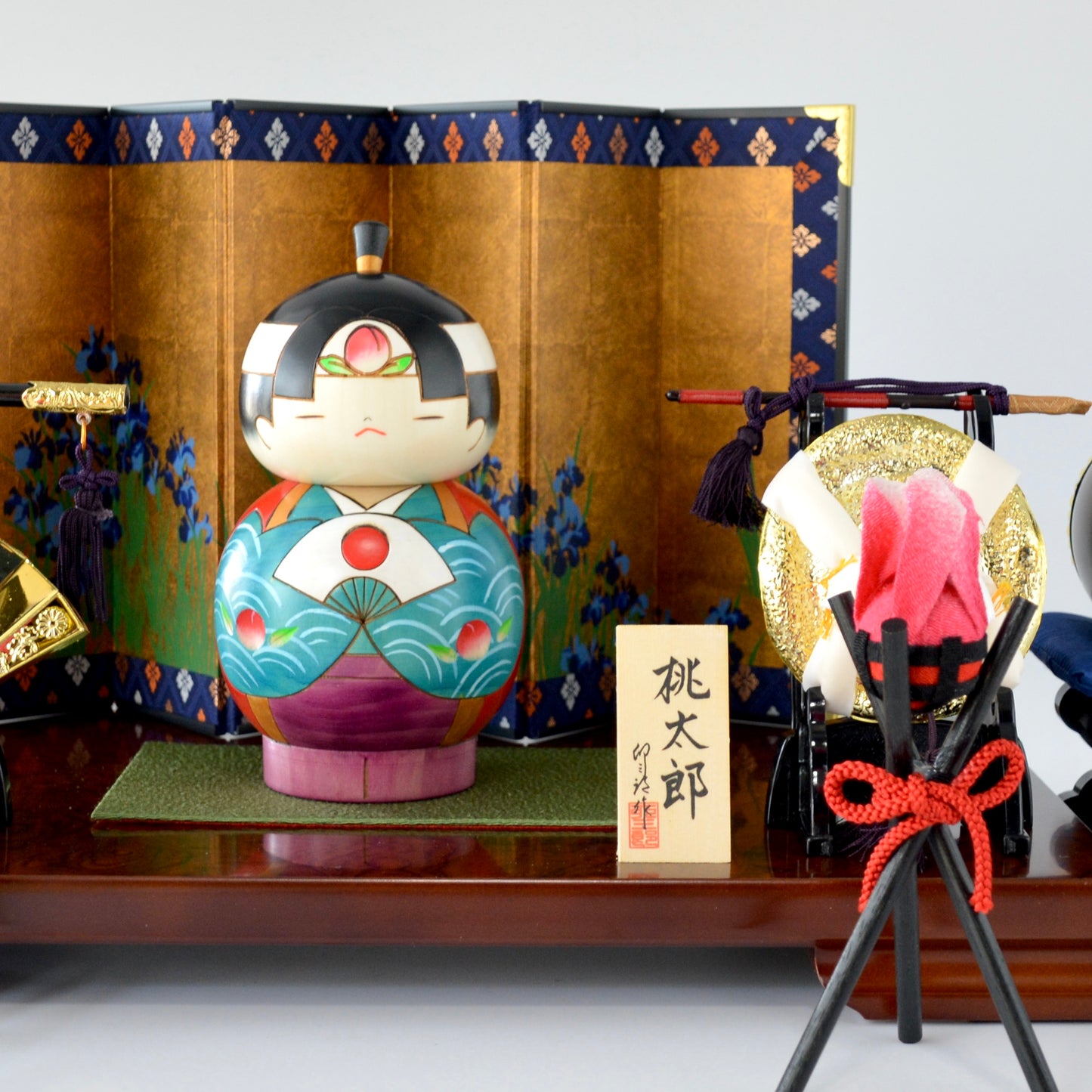 五月人形こけし 桃太郎 大 足付き台フルセット｜卯三郎こけし公式
