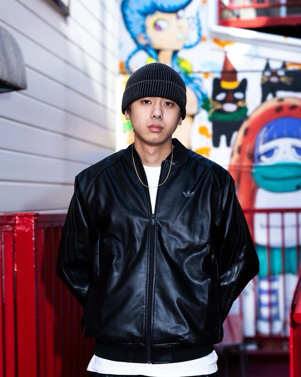 2024 【adidas originals】フェイクレザージャケット M アディダス