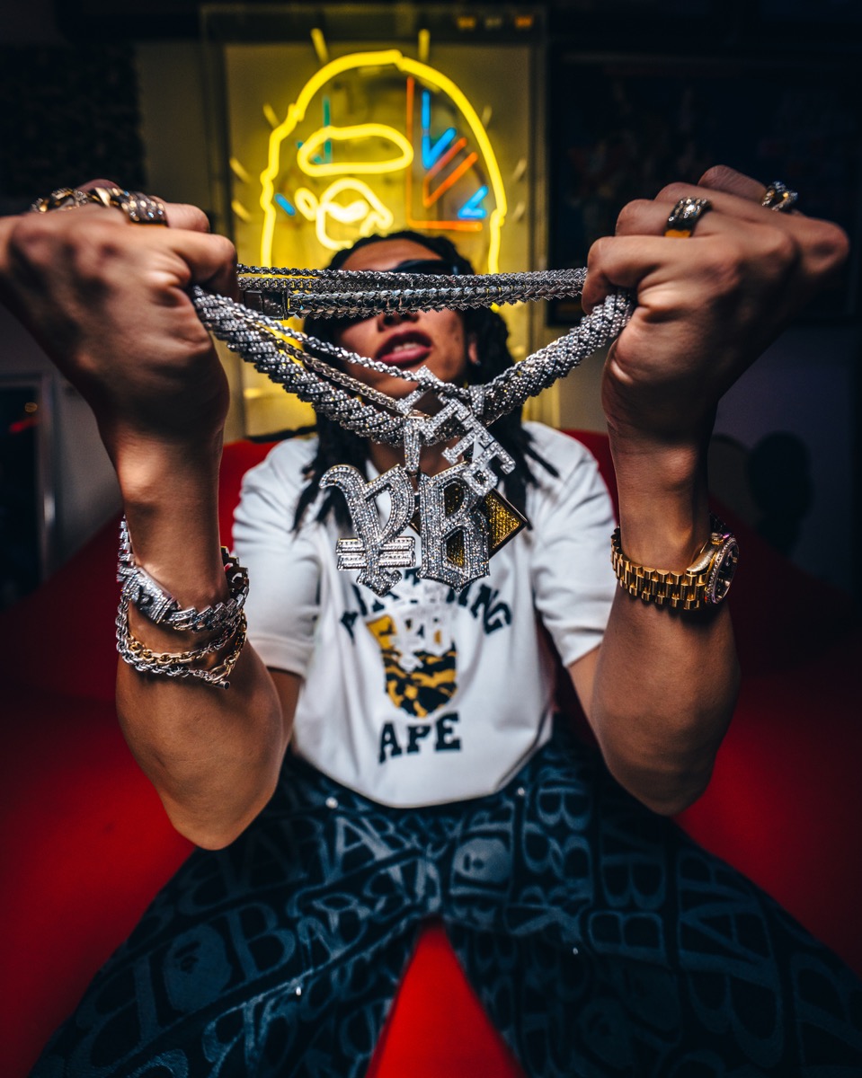 ellow Bucks × BAPE × THE HOPE トリプルコラボTシャツが国内9月23日に