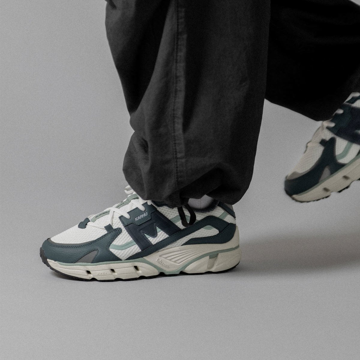 Karhu Super Fulcrum - Stormy Weather / India Ink - Lifestyle