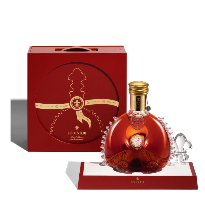 LOUIS XIII : Festive Coffret 2025 LOUIS XIII Cognac - Official website
