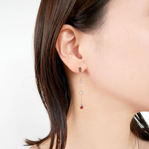 AJAA2364__GN ガーネット ピアス｜ピアス｜ヴァンドーム青山（Vendome