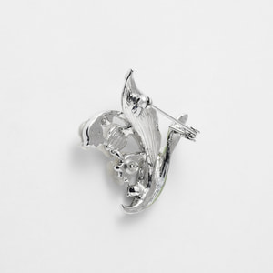 VBRV5115__MP 白蝶貝 すずらん ブローチ｜ブローチ｜ヴァンドーム