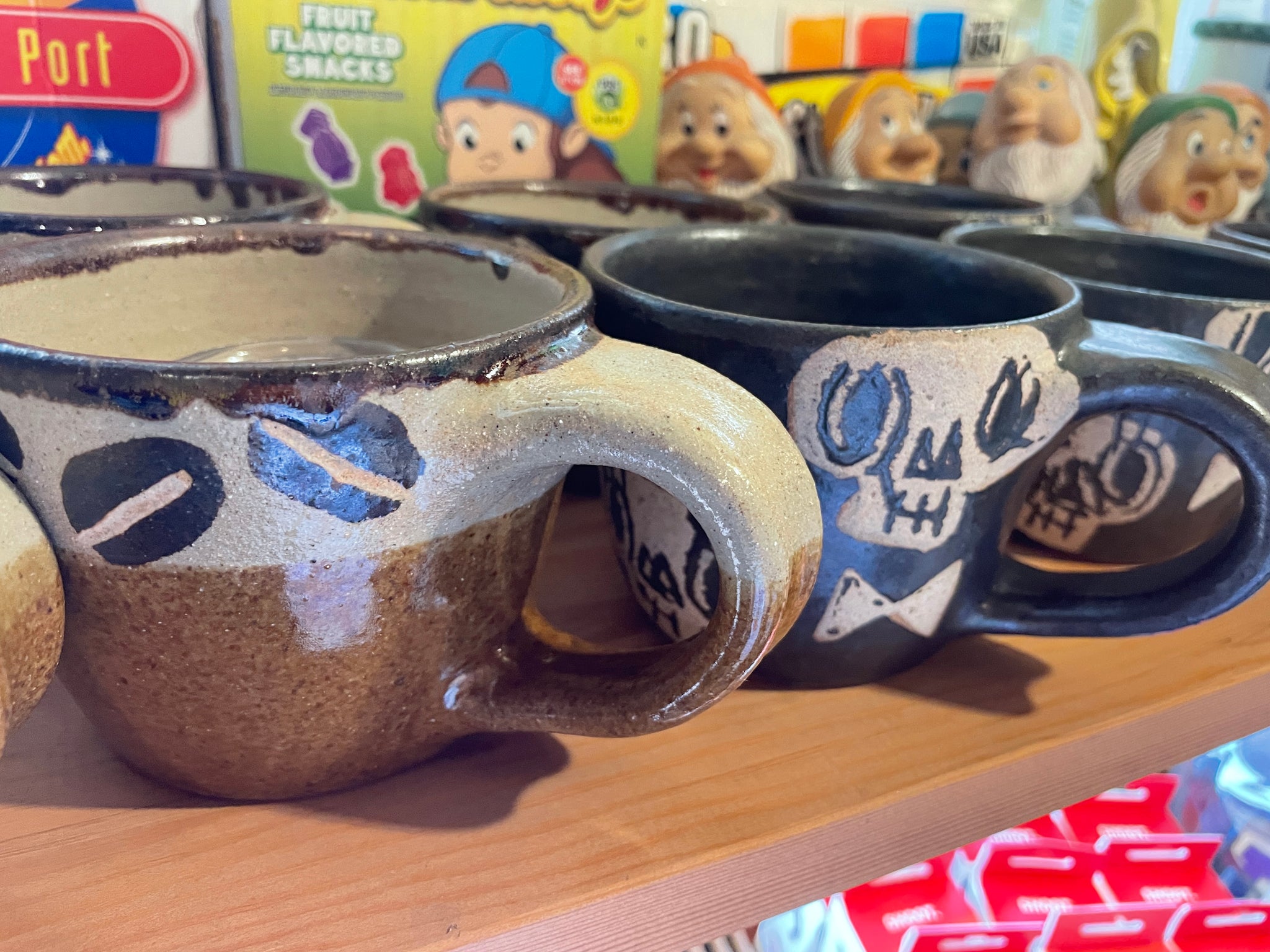 十鶴 やちむん ドクロ 豆 ソーサー マカイ 器 皿 琉球 沖縄