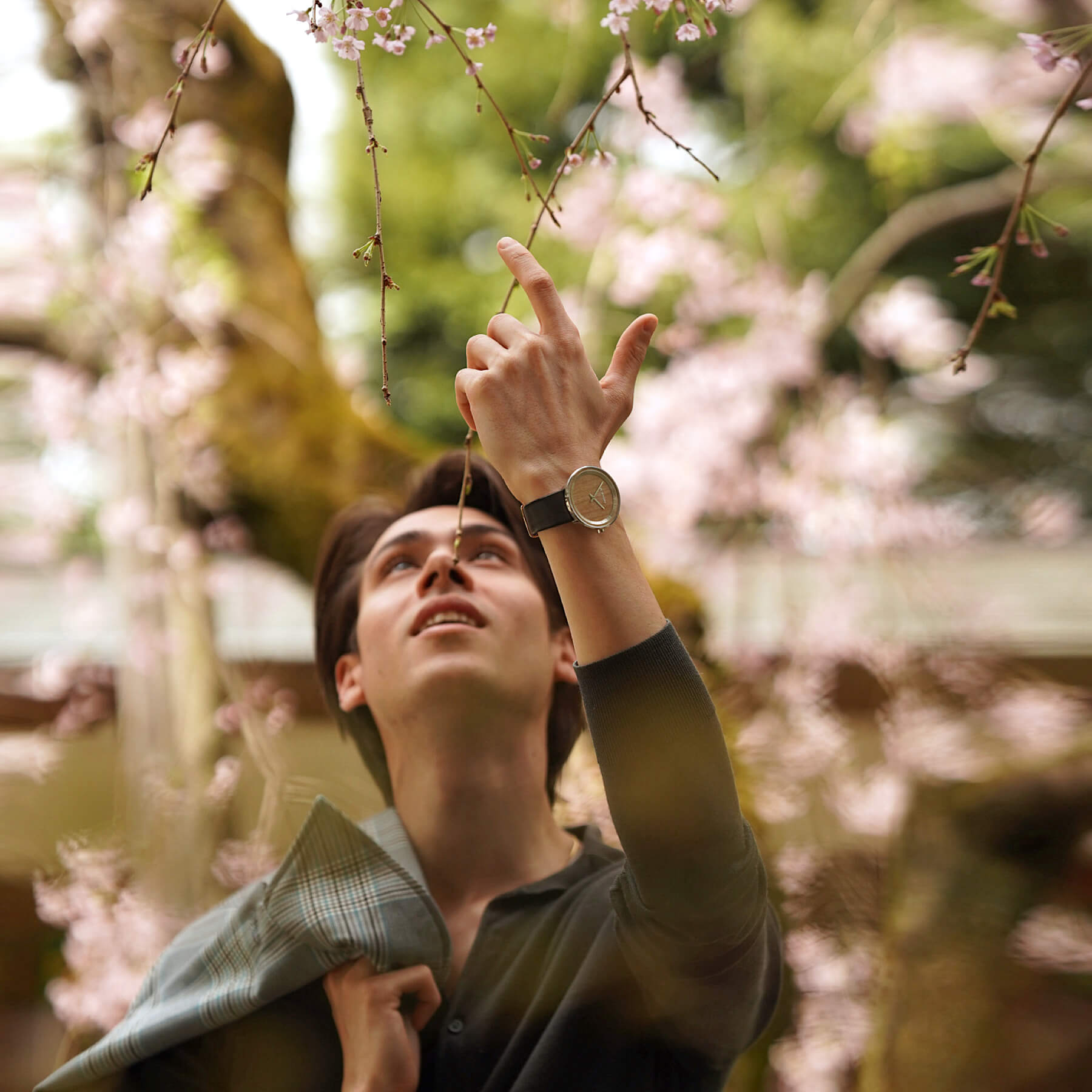 VEJRHØJ | 個性的な桜の木の時計たち | ヴェアホイ – VEJRHØJ Japan