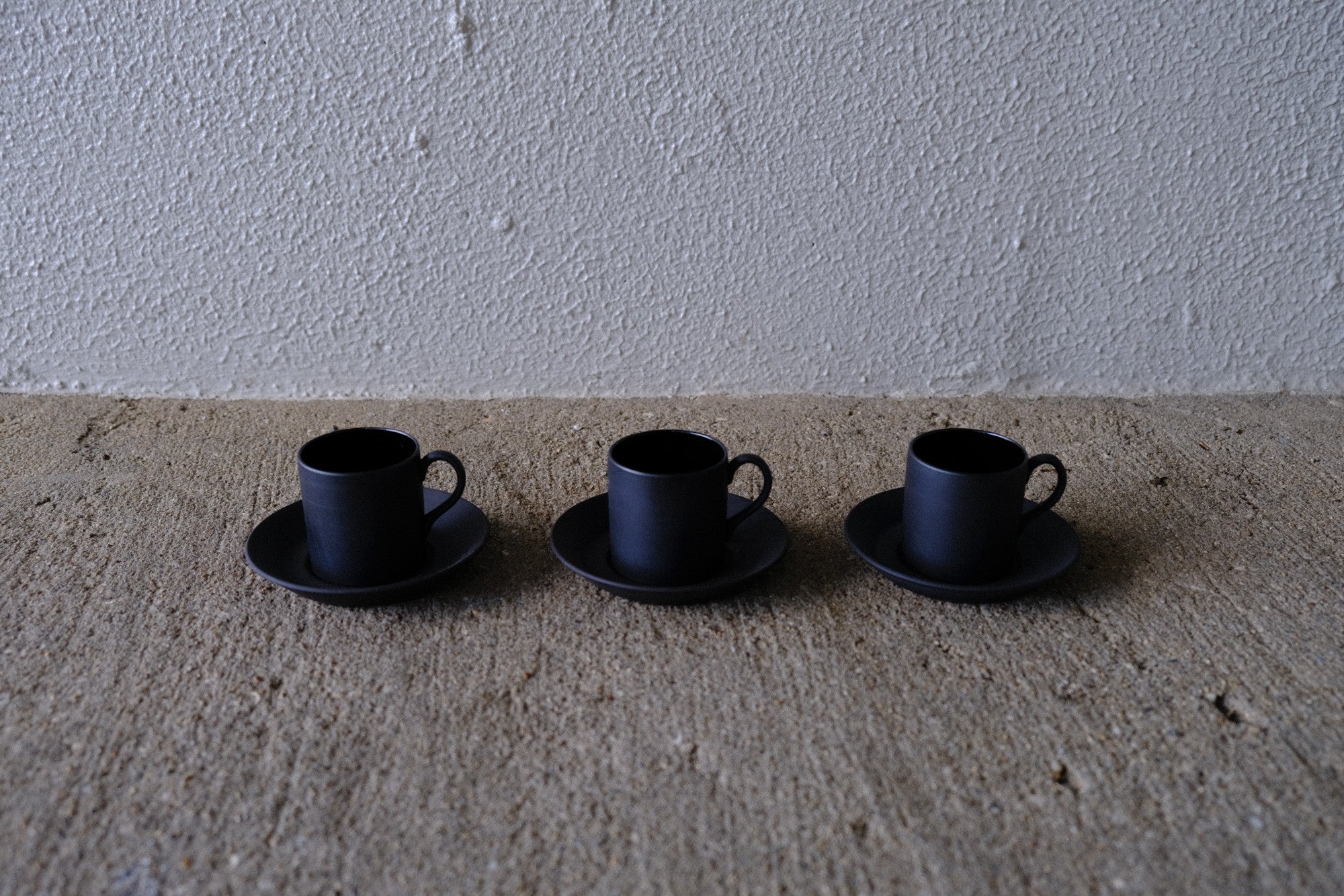 幻のブラックバサルト、今だけの3客セット｜ウェッジウッド デミタス