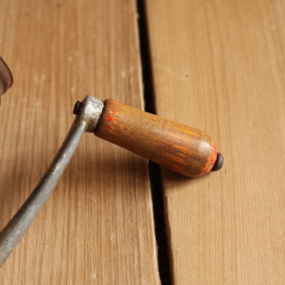 イギリスのキッチン風景が浮かびます♪ヴィンテージのバターメーカー