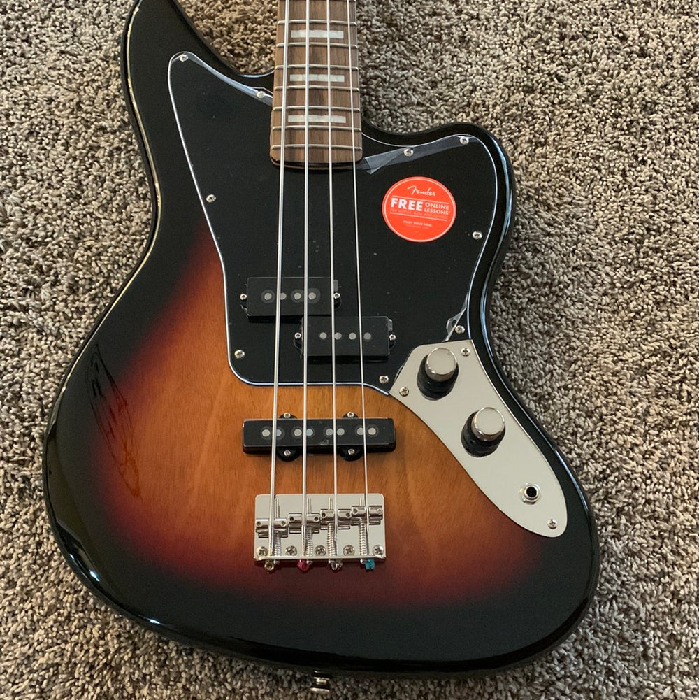 Squier Classic Vibe Jaguar® Bass, Laurel Fingerboard, 3-Color Sunburst