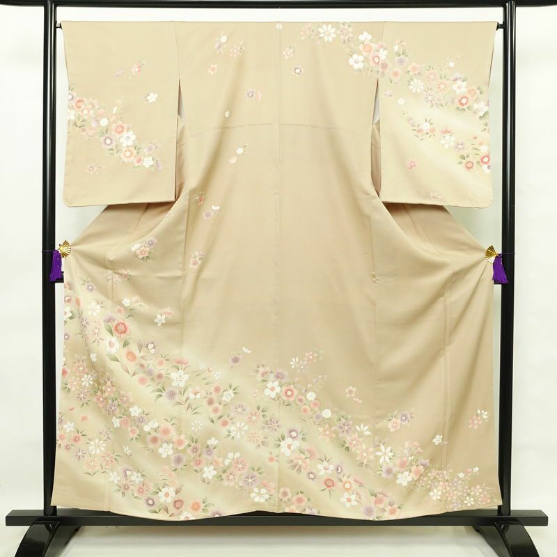 振袖 綸子 正絹 古典柄 金駒刺繍 袷仕立て 身丈167cm 裄丈70cm 金彩 桜