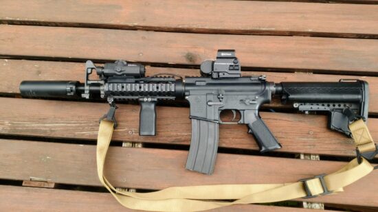 週末セール中】プリコック電子トリガー搭載 東京マルイ CQB-Rカスタム