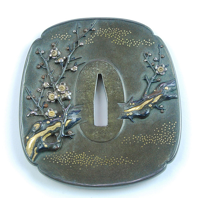 松樹と梅花図の大鍔 松樹と梅花図の大鍔 松樹と