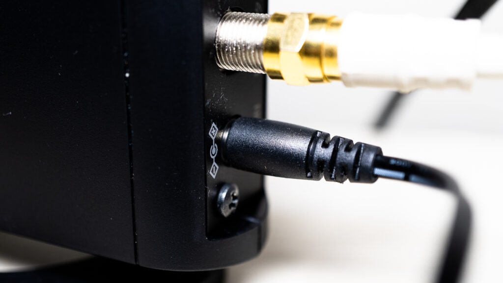 ピクセラ Xit AirBox liteレビュー：スマホでテレビが見れる地デジ