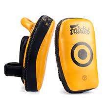 田頭⭐︎Fairtex KPLC6 スモールカーブタイパッド⭐︎ Amazon