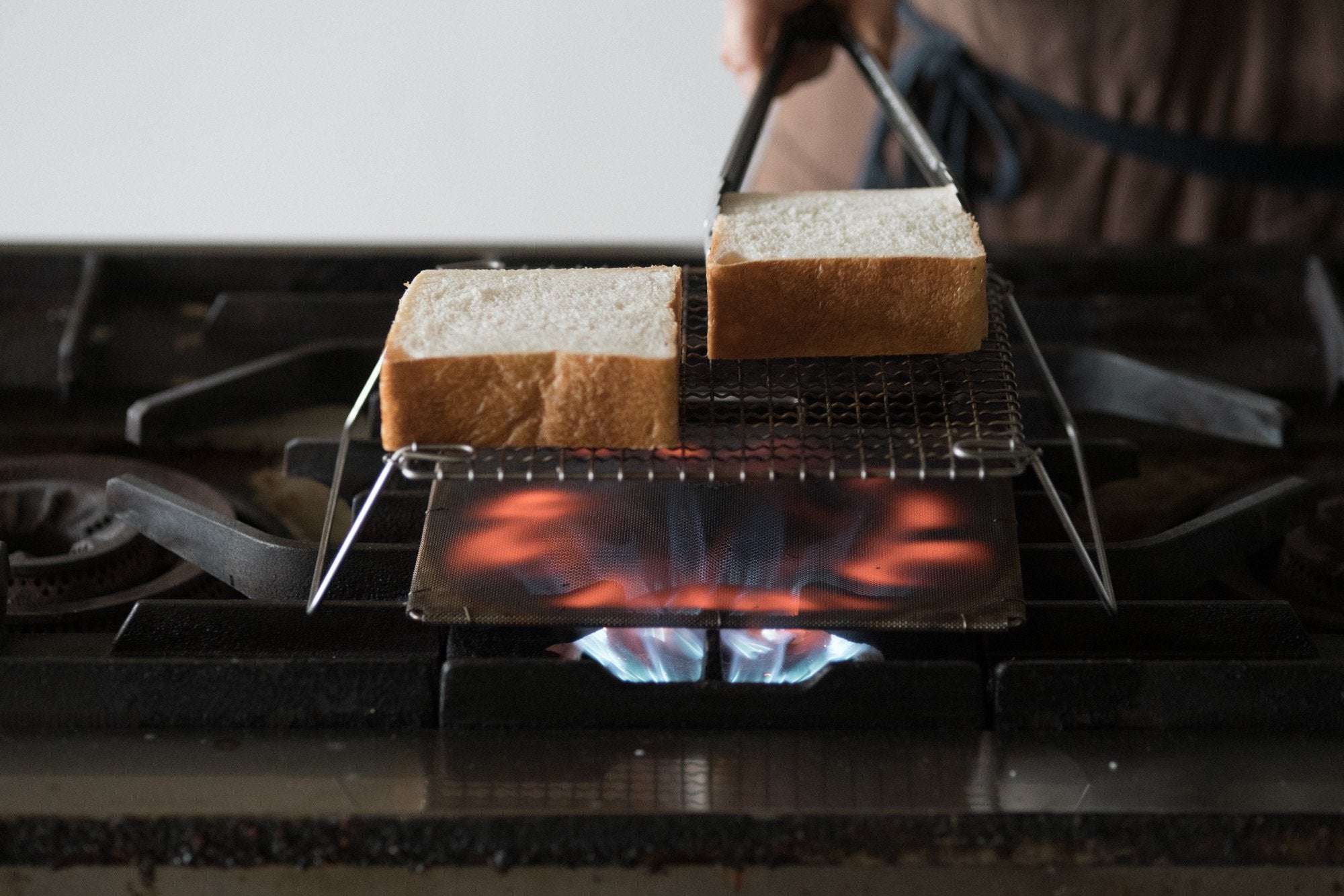 加藤掴也 織部焼 扇面向付 5個 共箱 [B25012] 加藤掴也 織部焼 扇面向