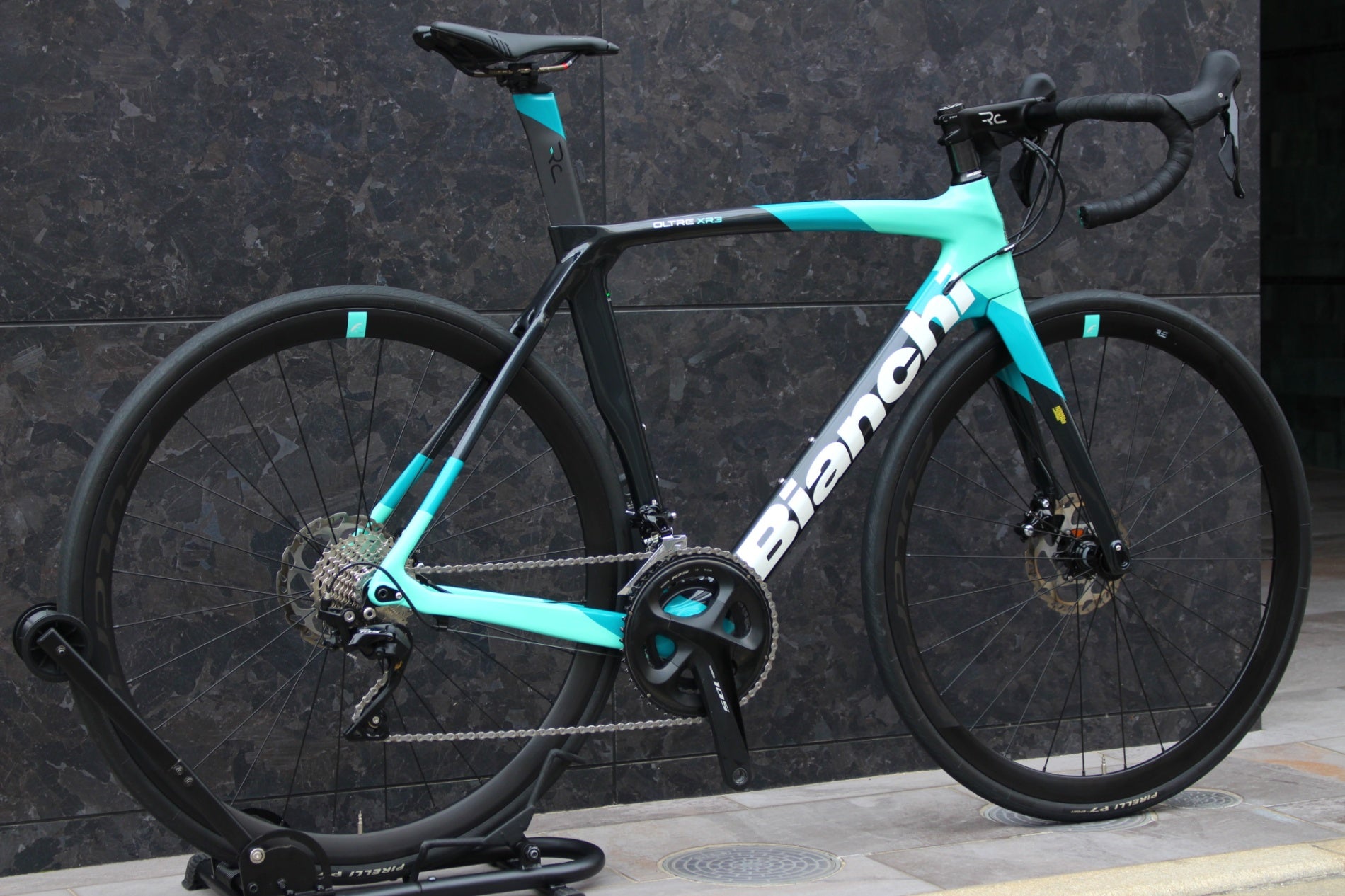 ビアンキ BIANCHI オルトレ OLTRE XR3 DISC 2023モデル 55サイズ