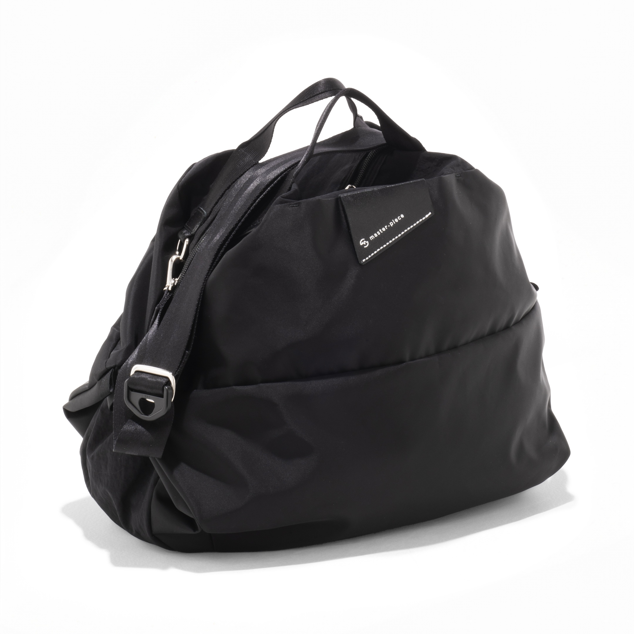 マスターピースの新作マルチバッグに注目。ポテっと愛らしい2WAYモデル