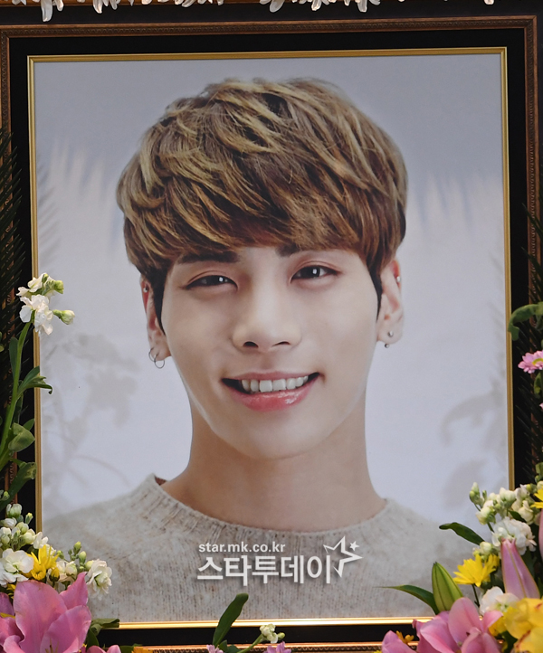 SHINee ジョンヒョン jonghyun ポスター パネル フォトフレーム SHINee
