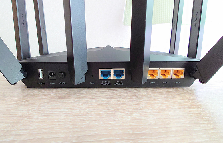 TP-Link Archer AX90の実機レビュー － Wi-Fi6やトライバンド・8