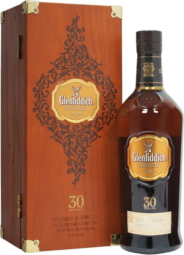 Whisky Glenfiddich 30 Years Old, wooden box, 700 ml Glenfiddich 30