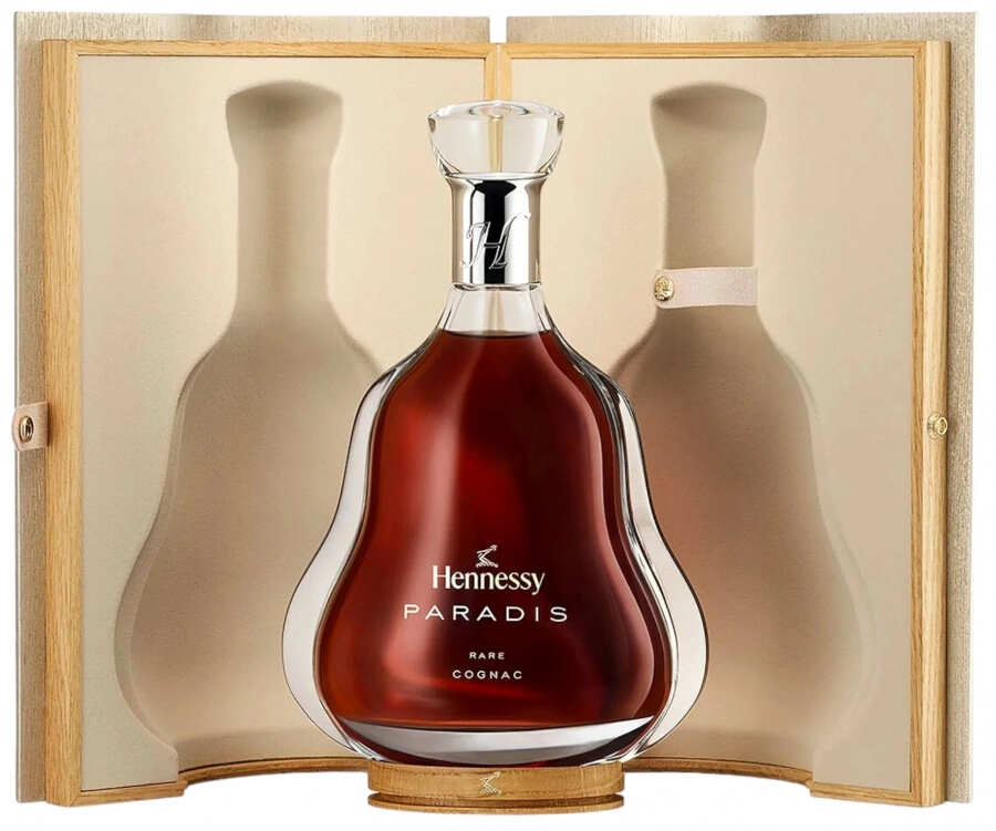 Cognac Hennessy Paradis, wooden box, 700 ml Hennessy Paradis