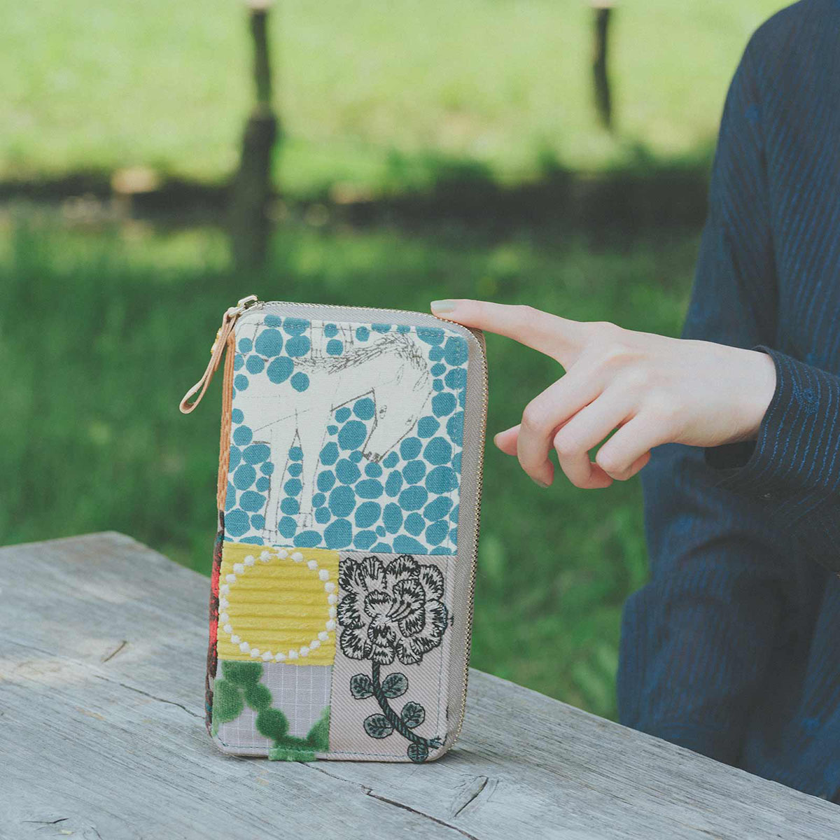 ほぼ日手帳カバー美品minaperhonenミナペルホネンweeksサイズ