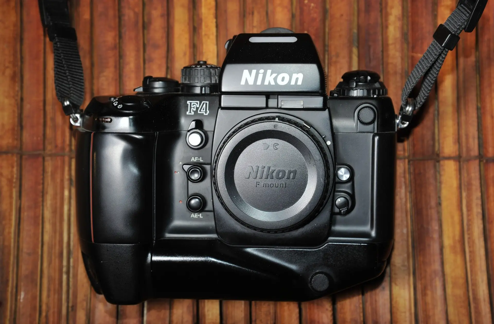 Nikon F4s ボディー（MB-21 1スタ Nikon F4 + MB-21 + MF-23 ニコン