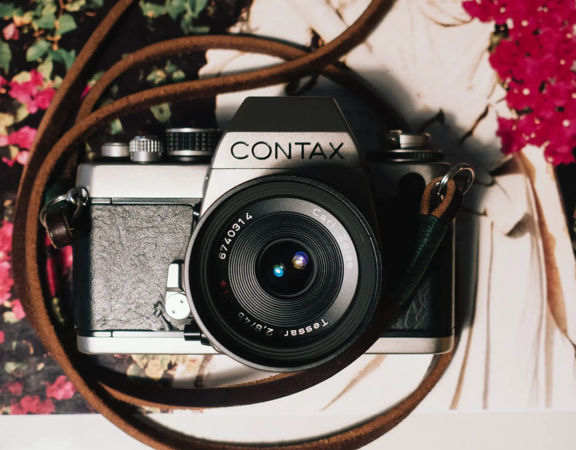 contax S2 フィルムカメラ Contax S2 Review - A No Frills Titanium