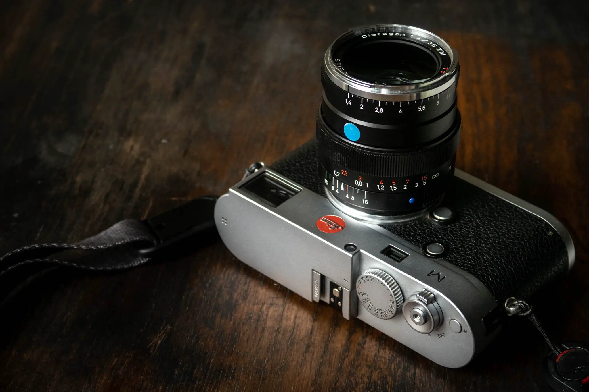 Zeiss 35mm 1.4 ZM Distagon Review - Optically Awesome! - 35mmc