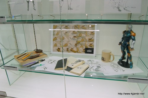 小島プロダクションの新川洋司アートディレクターに，「新川洋司展