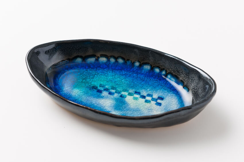 世界を魅了する『石垣焼』とは？唯一無二の輝き『石垣ブルー』を体験