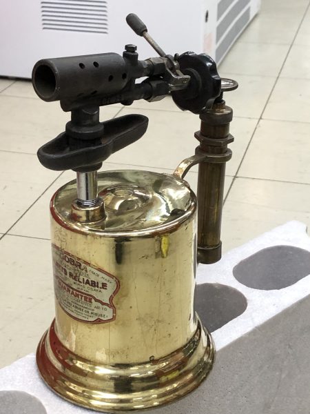 コレクターさん向け メカメカしいピカピカ COBRA ガソリントーチ