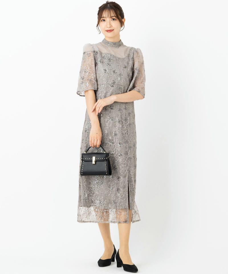 LEJA】スパンコール刺しゅうレース透け感フレアスリーブスリット入り