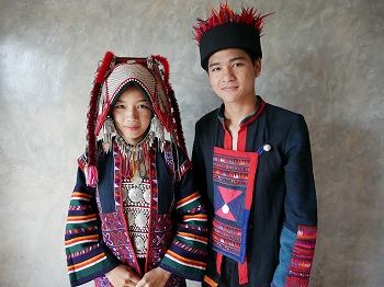 タイ 古布製山岳民族衣装 デッドストック 中国 タイ ベトナム山岳民族