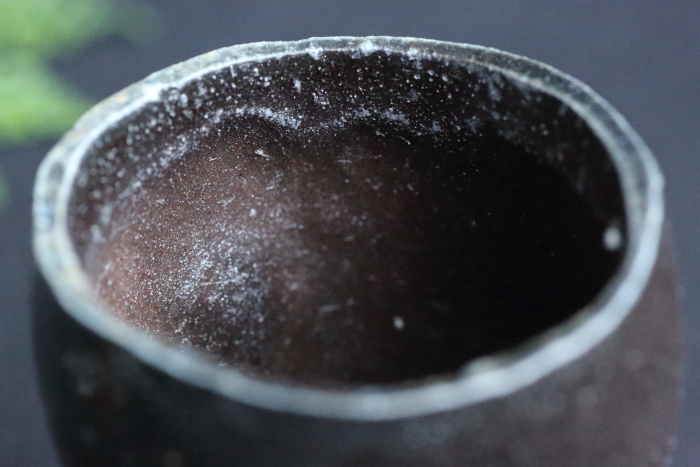 大岩智之 黒ぐい吞み 備前焼酒器 作家もの酒杯 桐箱 穴窯焼成 酒呑