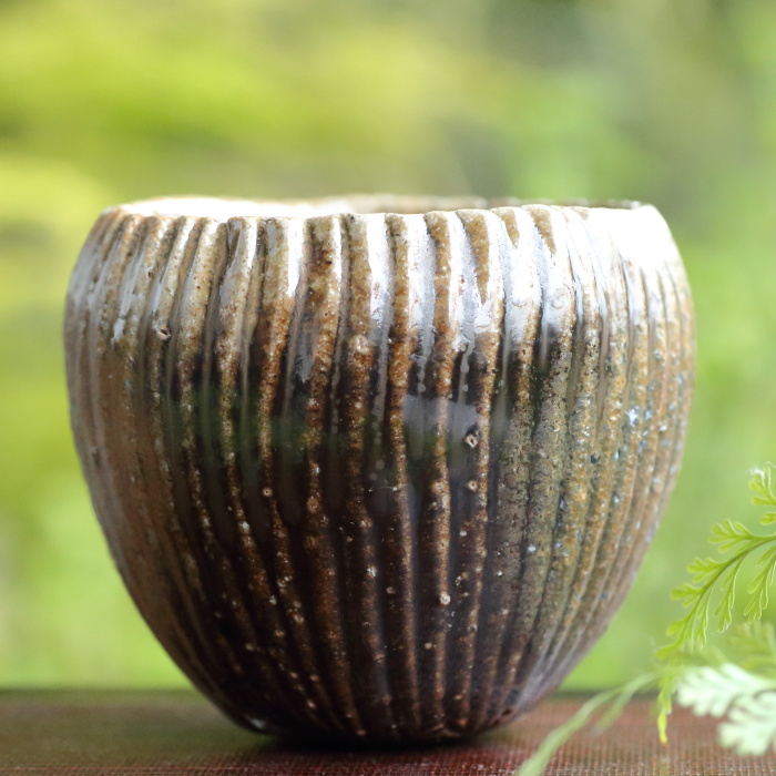 伊勢崎晃一朗 黒酒呑 備前焼酒器 作家もの酒器 酒杯 薪窯焼成 桐箱
