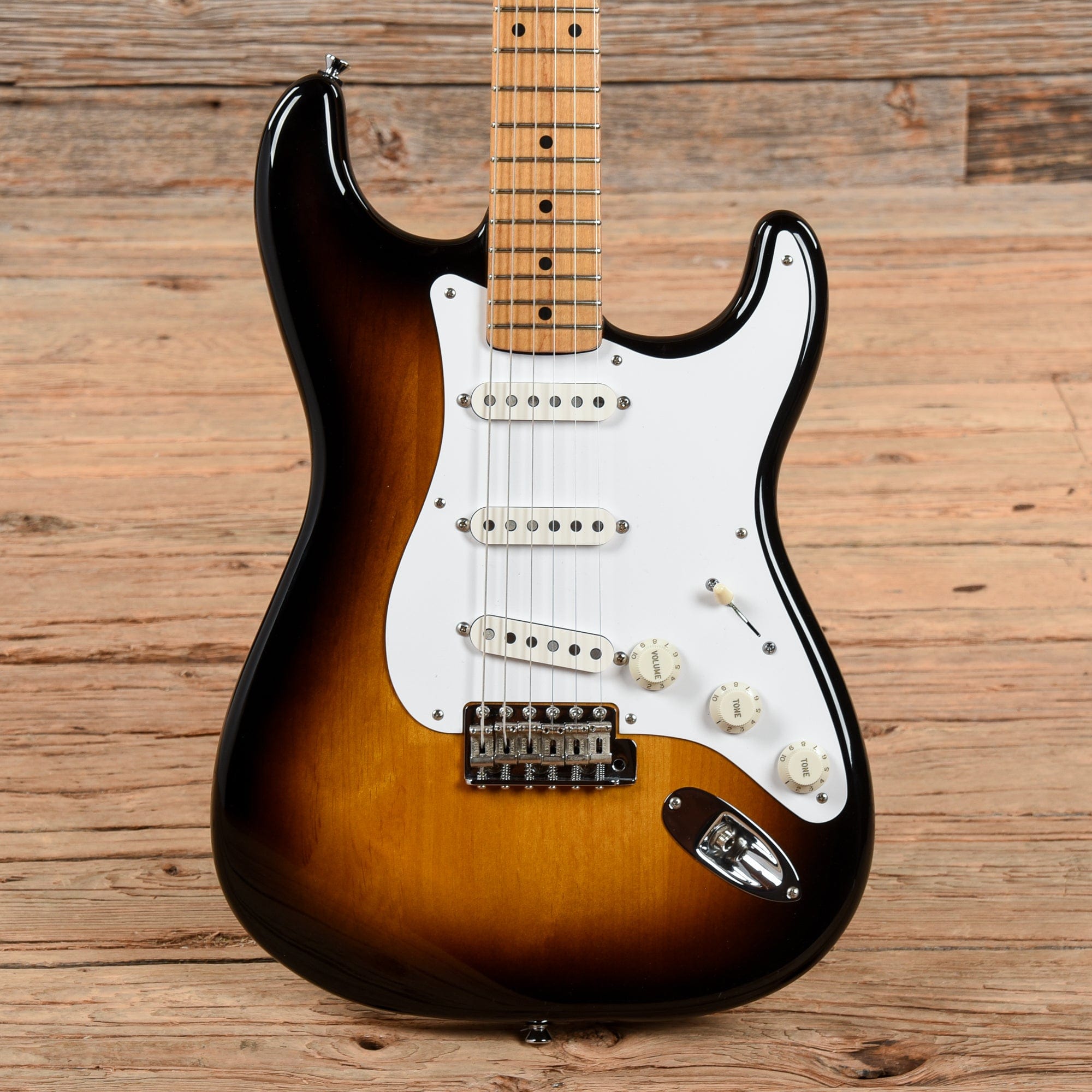 Fender Stratocaster Japan Sunburst 1990 – Chicago Music Exchange
