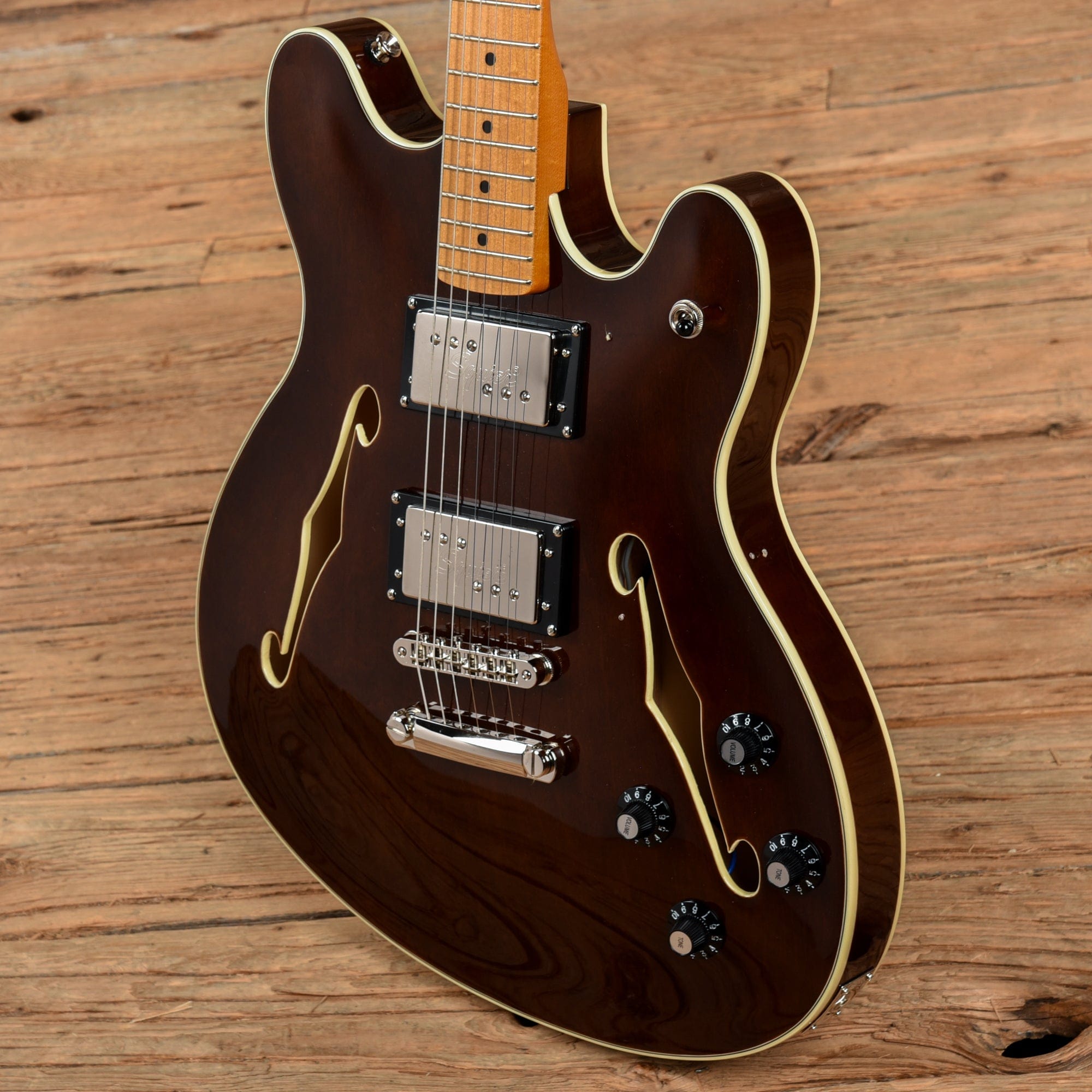 Squier Classic Vibe Starcaster Walnut – Chicago Music Exchange
