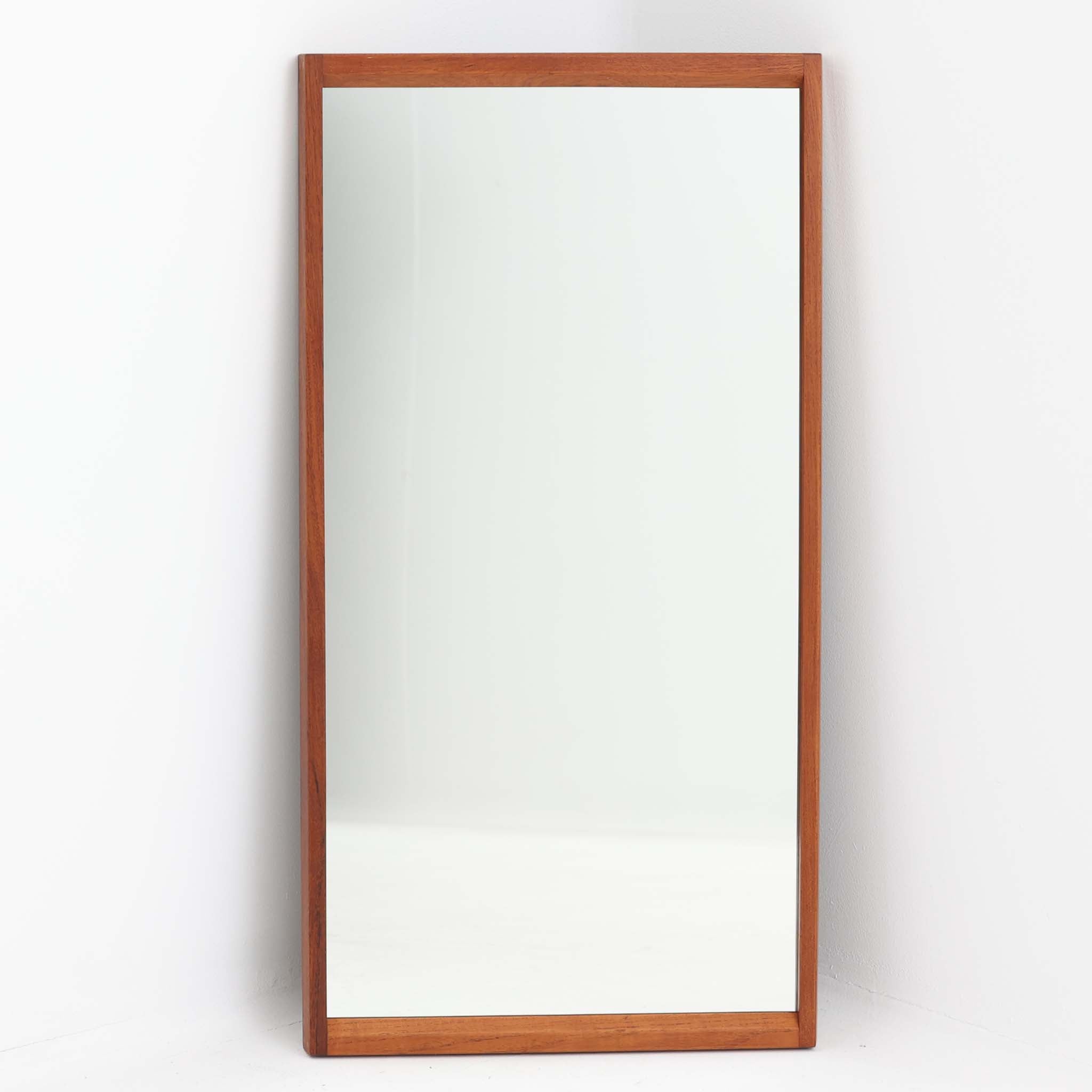 北欧ビンテージ アクセサリー ミラー | 洗練されたデザインと実用性が